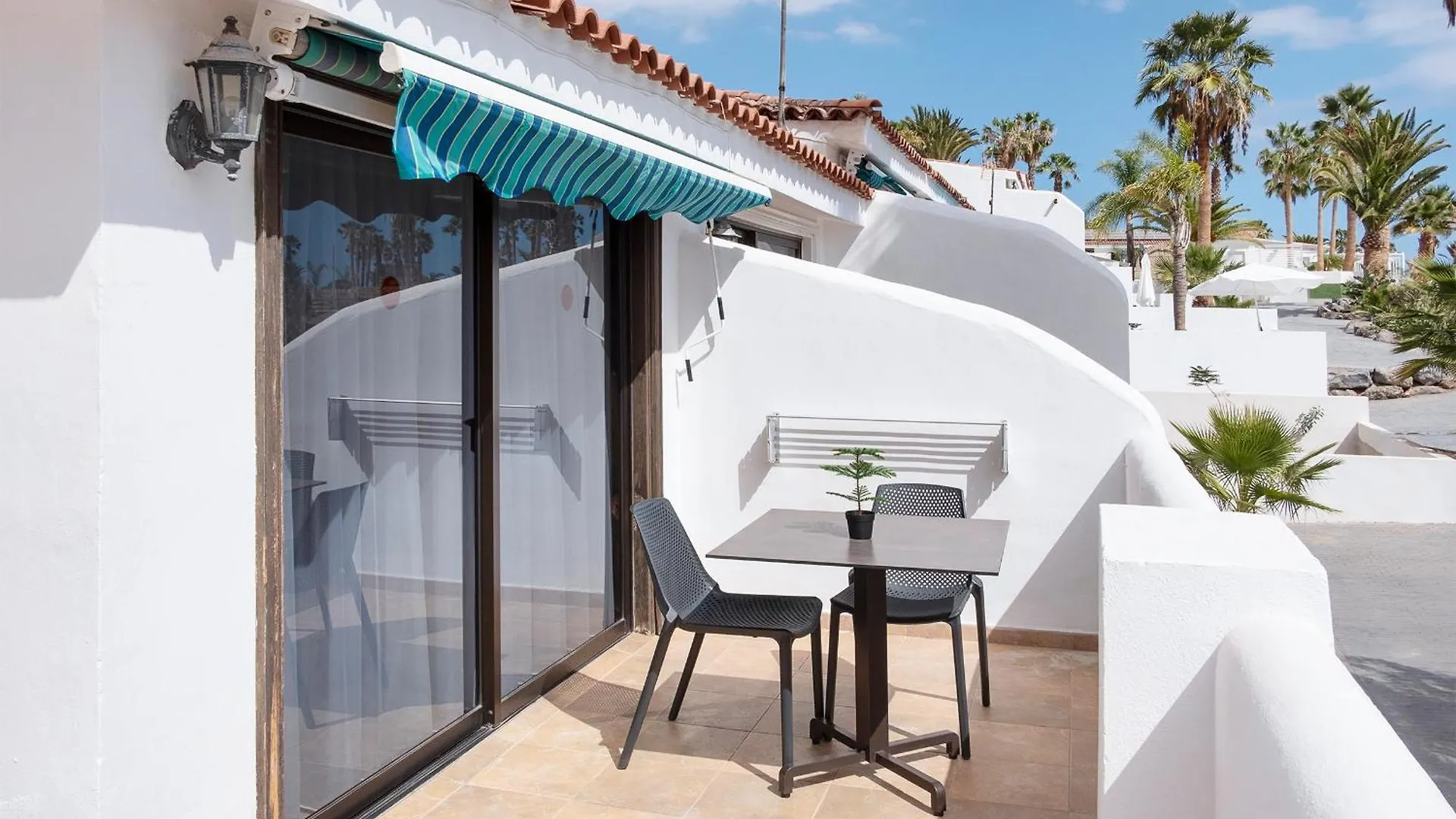 The Club - Accommodation - Dining - Events San Miguel de Abona Apartment