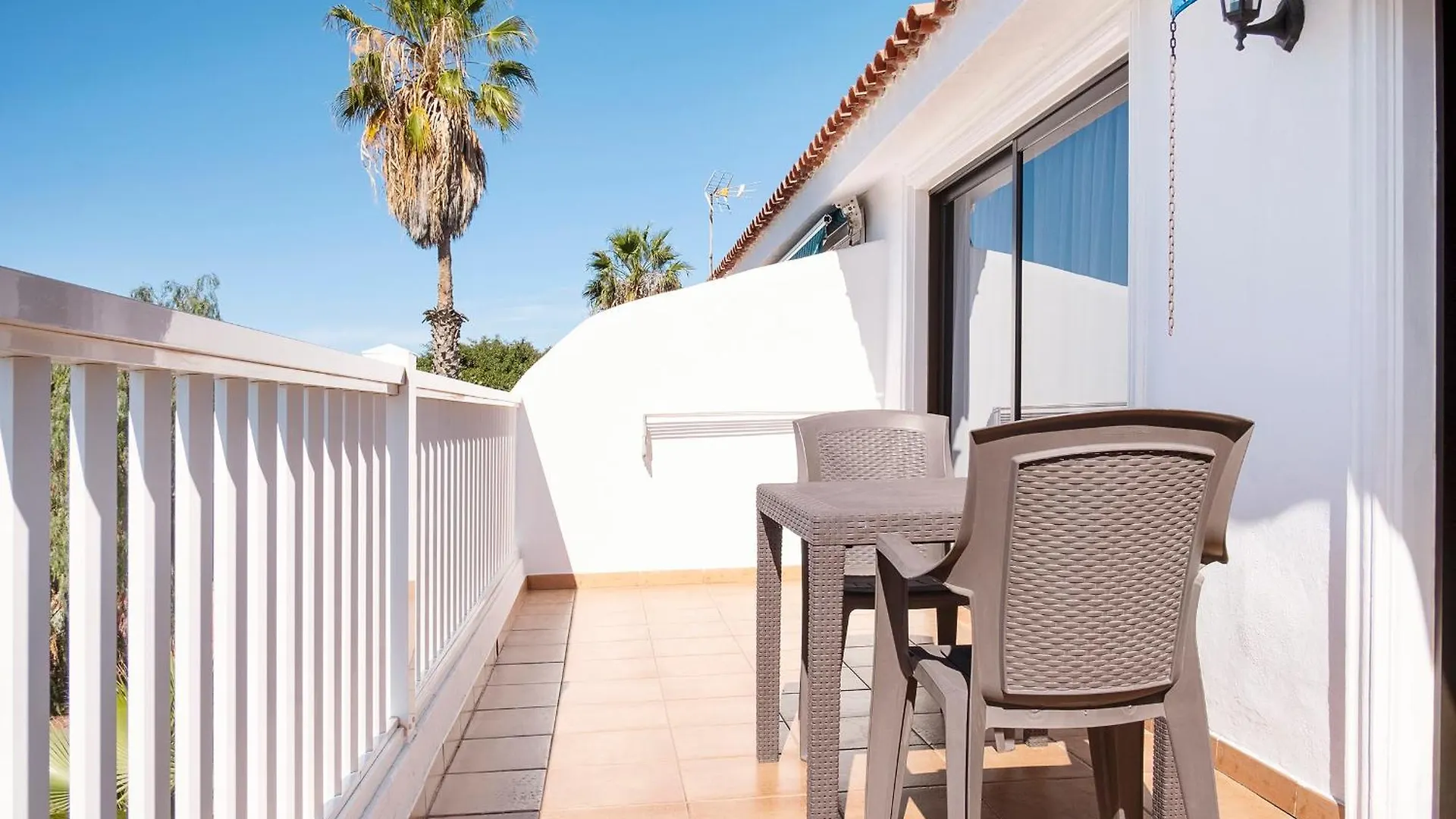 The Club - Accommodation - Dining - Events San Miguel de Abona 0*,  Spanien