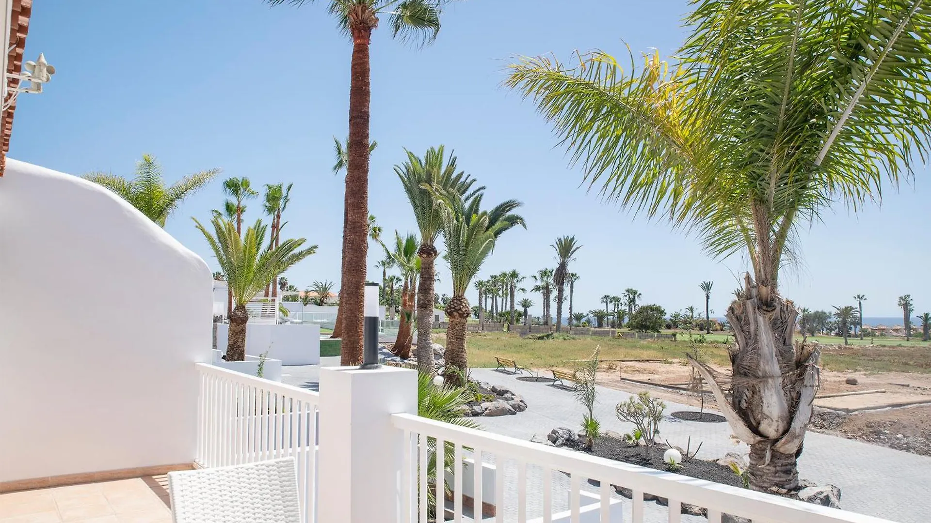 The Club - Accommodation - Dining - Events San Miguel de Abona